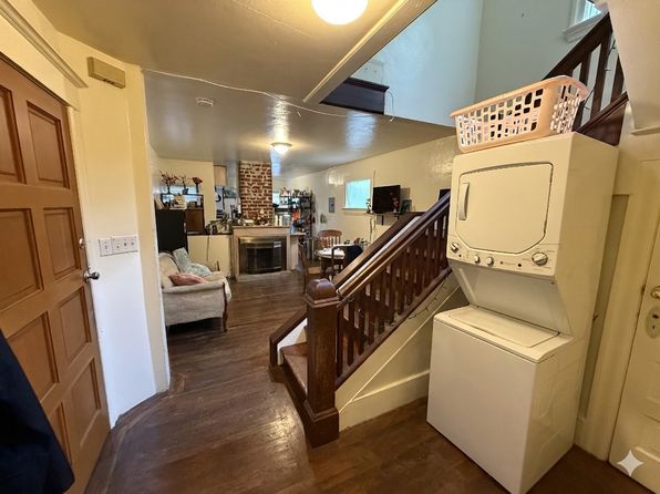 2205 Haste St, Berkeley, CA 94704